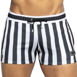 ES Collection Shorts-Short Prisoner